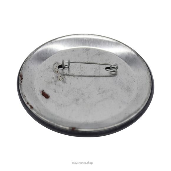 🔴 Givenchy Paris Pin - Picture 2 of 2